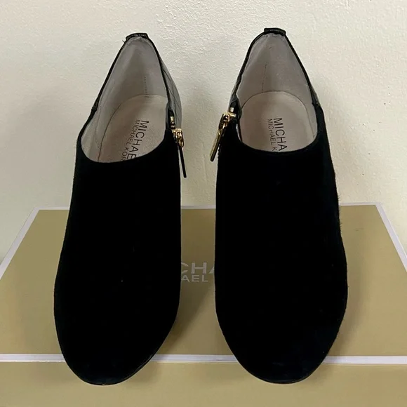 Michael Kors Sammy Black Ankle Boot - Picture 3 of 5